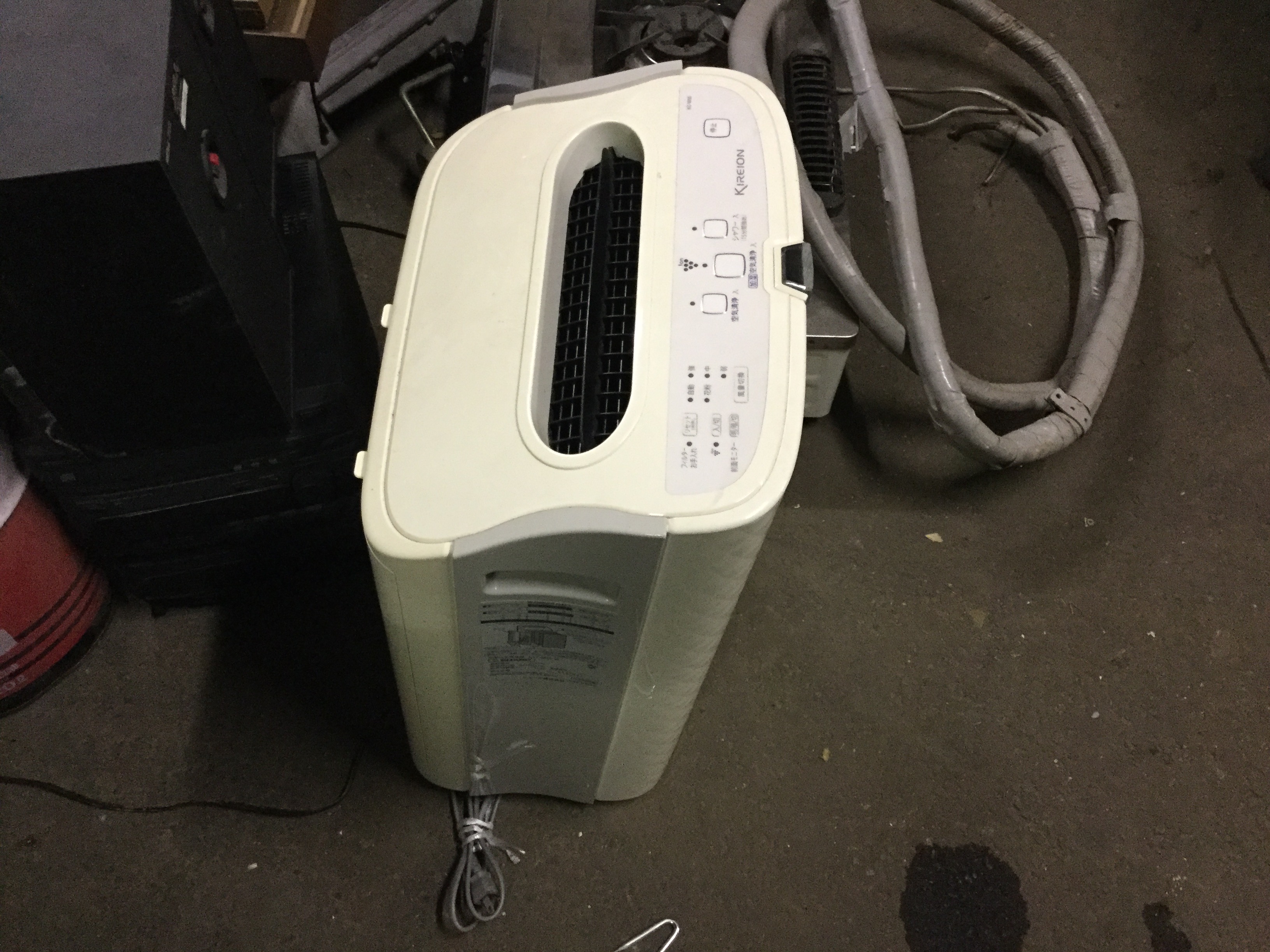 福山市曙町で回収した家電の空気清浄機