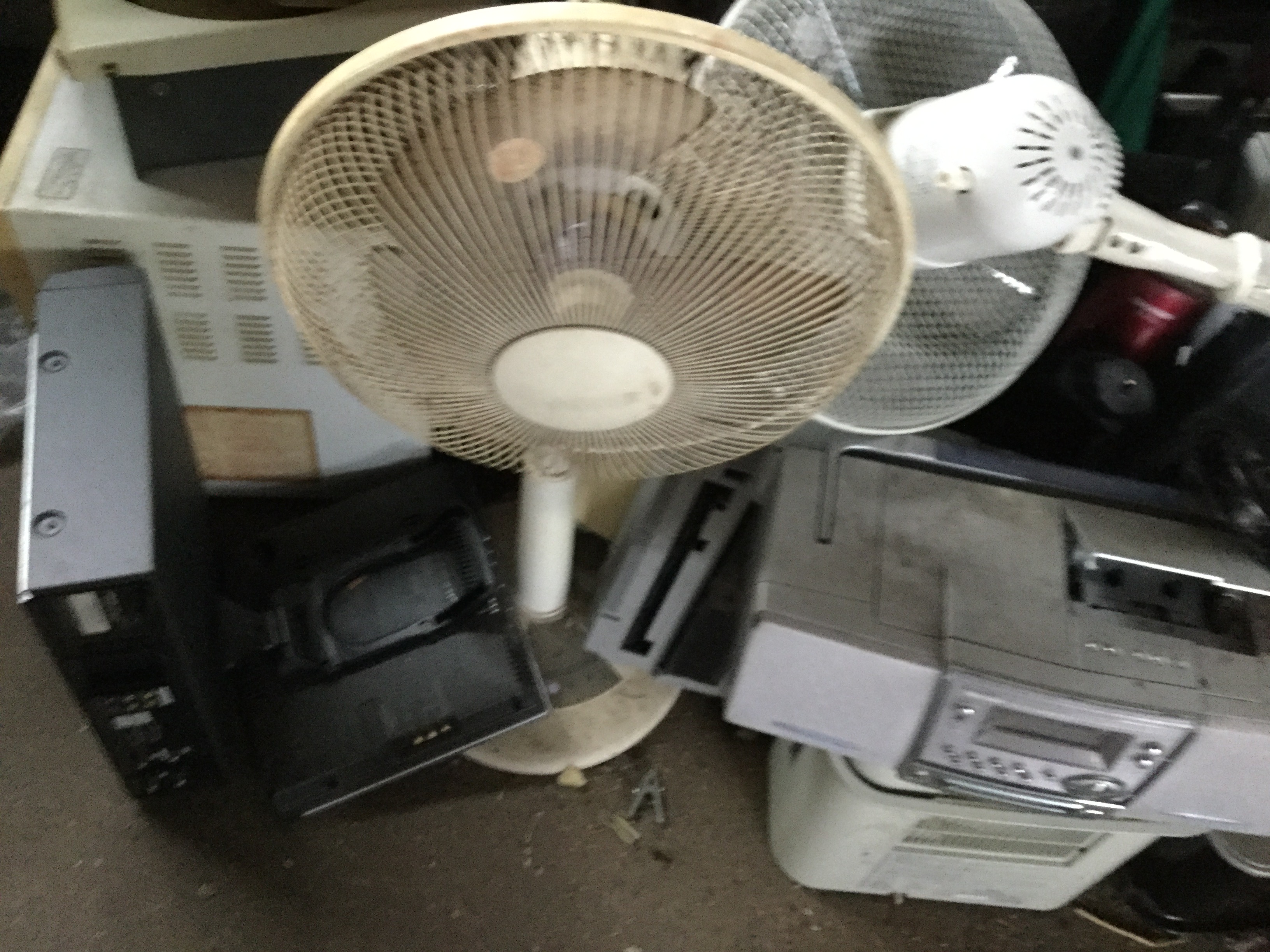 福山市沼隈町で回収した不用品の扇風機