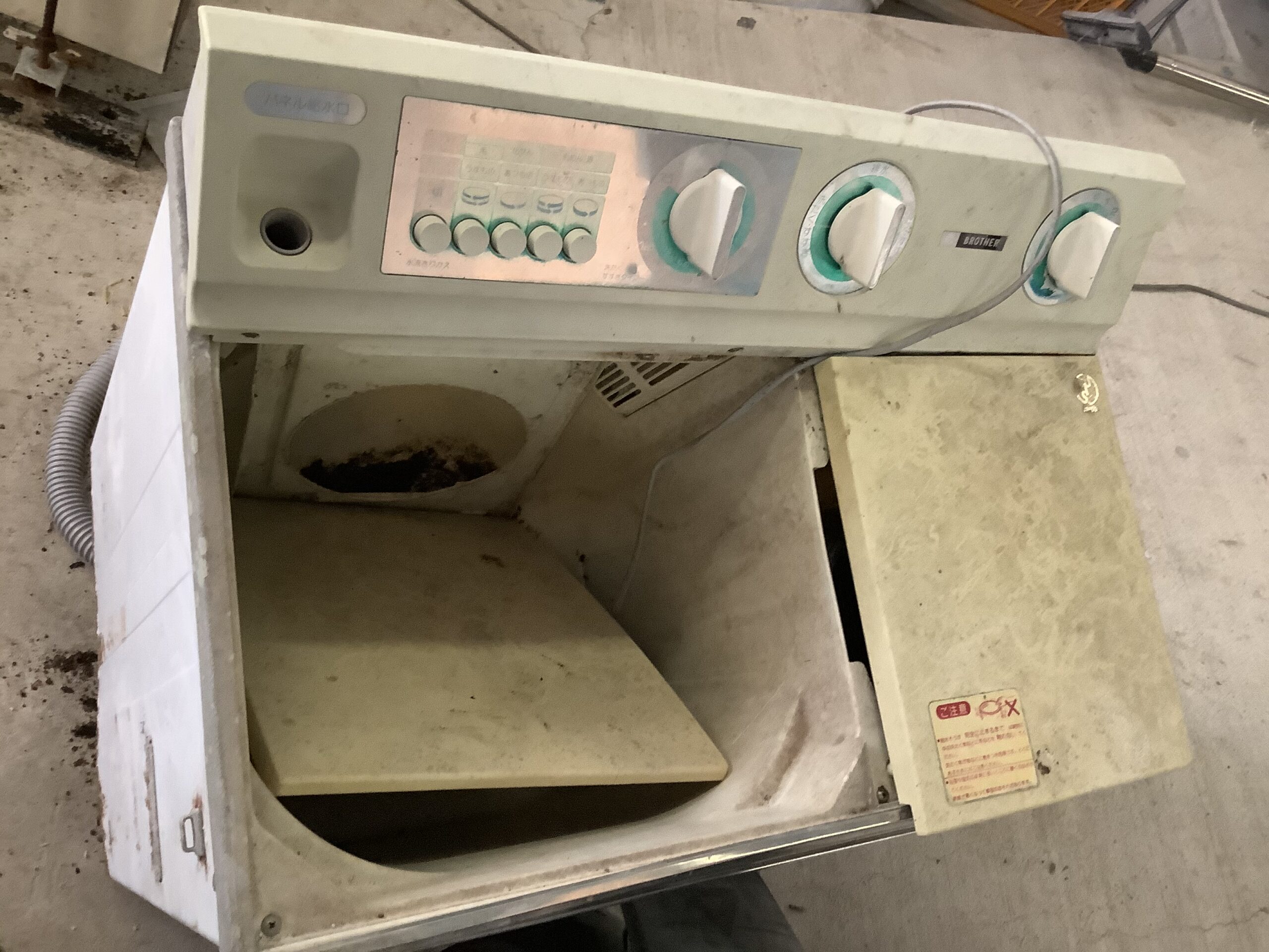 福山市神辺町で回収した二層式洗濯機