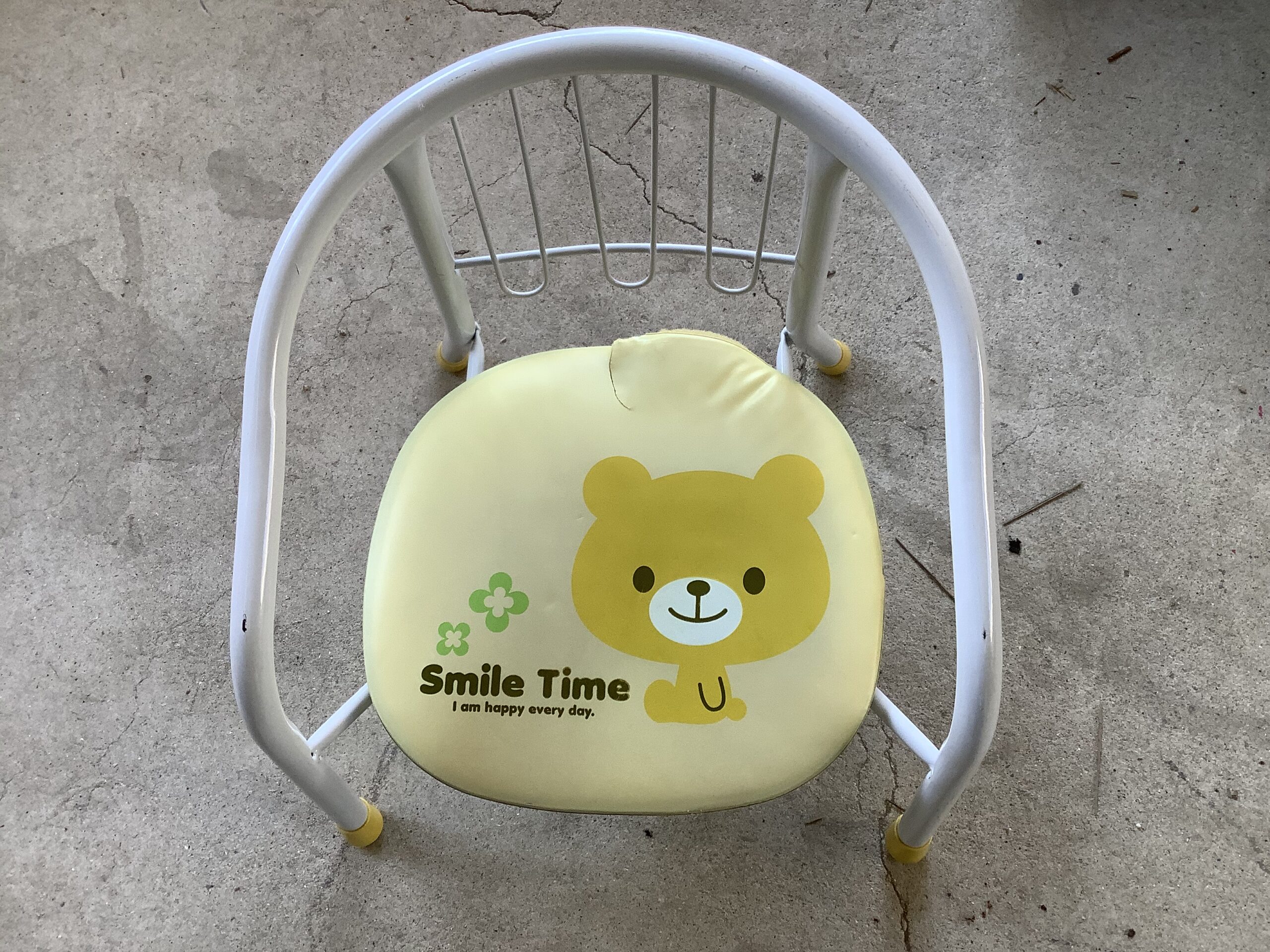 福山市引野町で回収した子供用椅子
