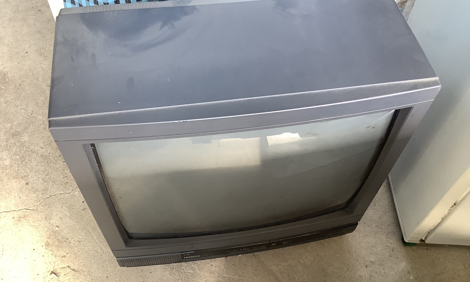 福山市引野町で回収したブラウン管テレビ