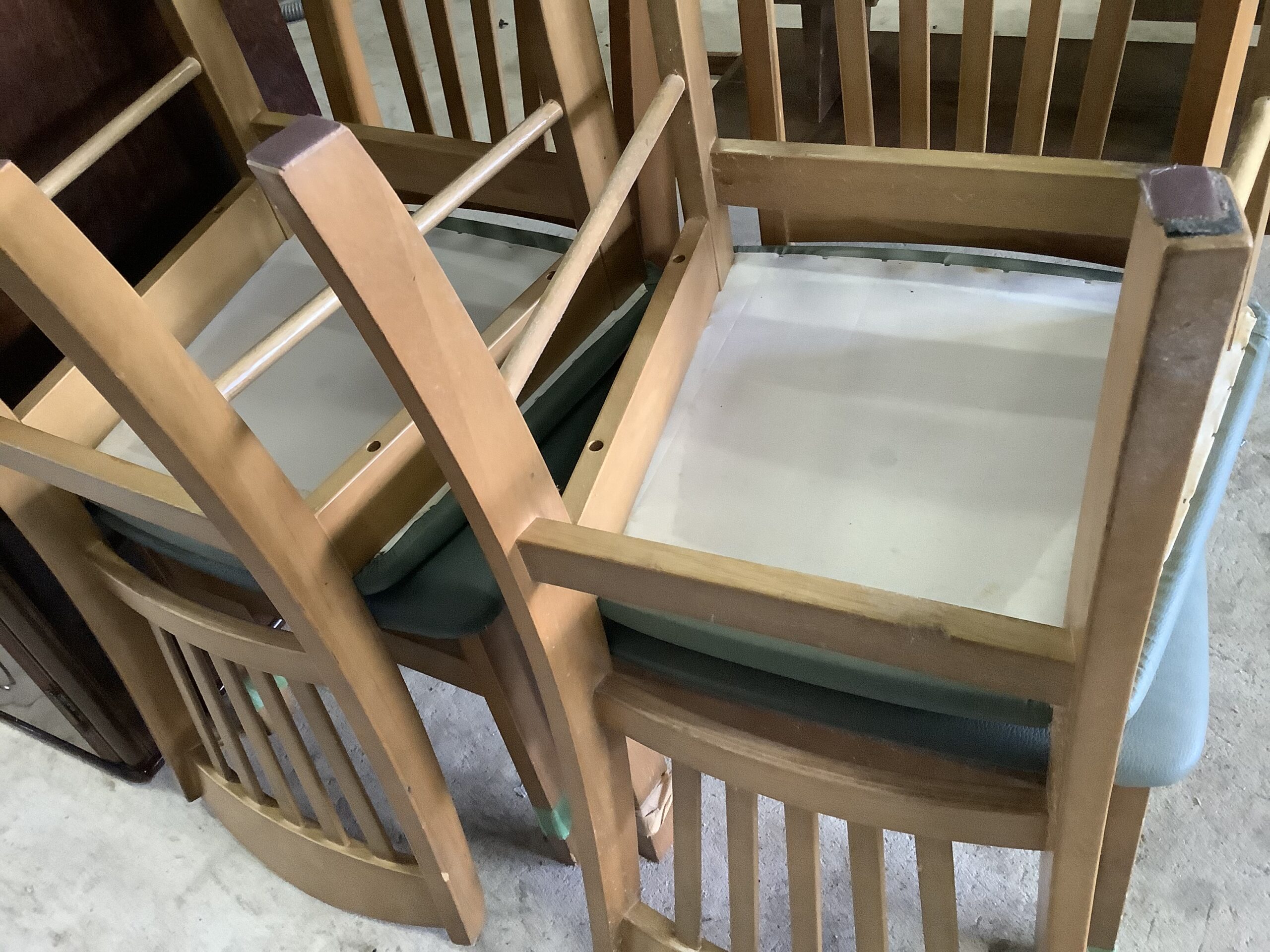 福山市水呑町で回収した椅子