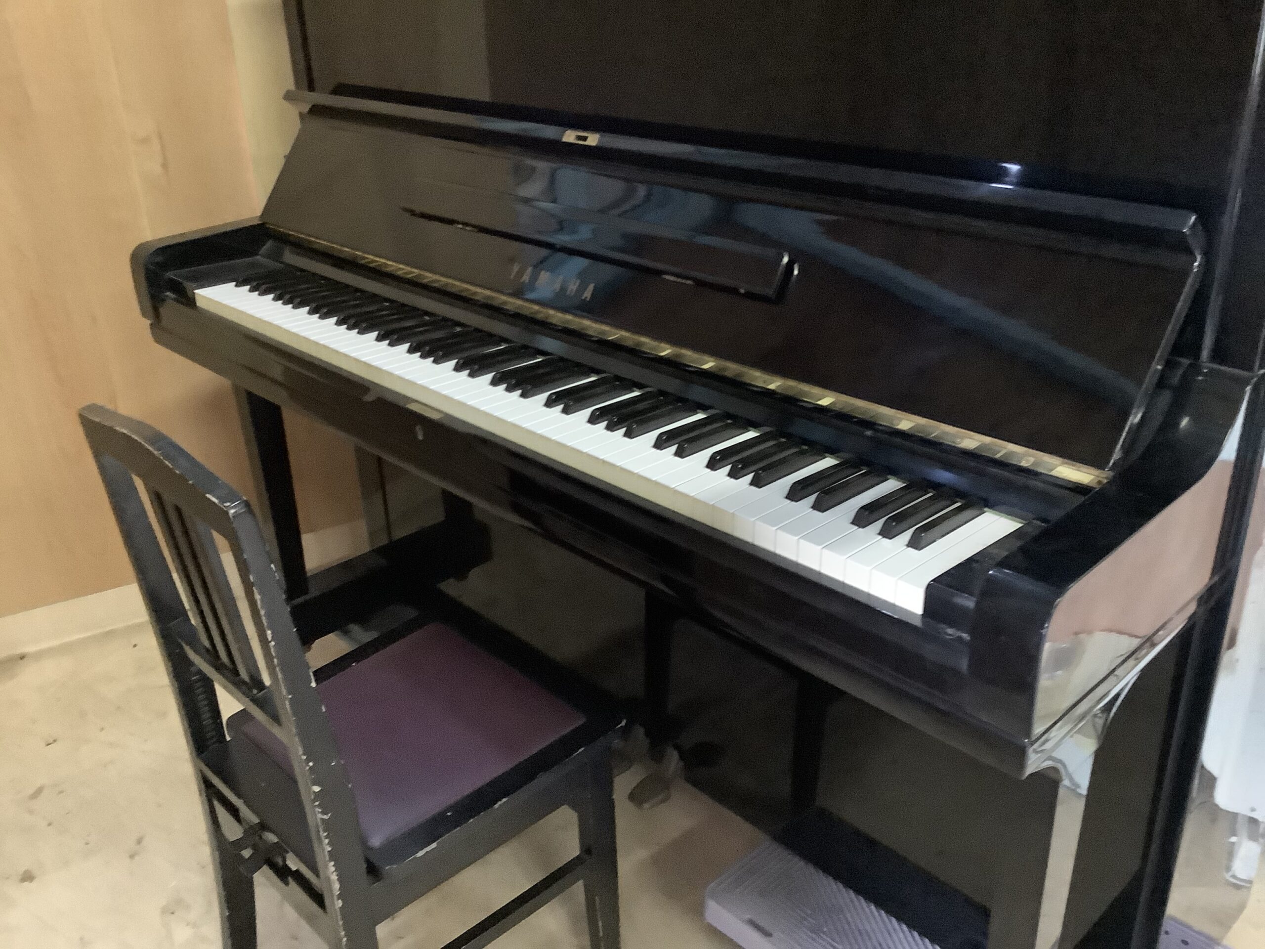 福山市引野町で回収したピアノ