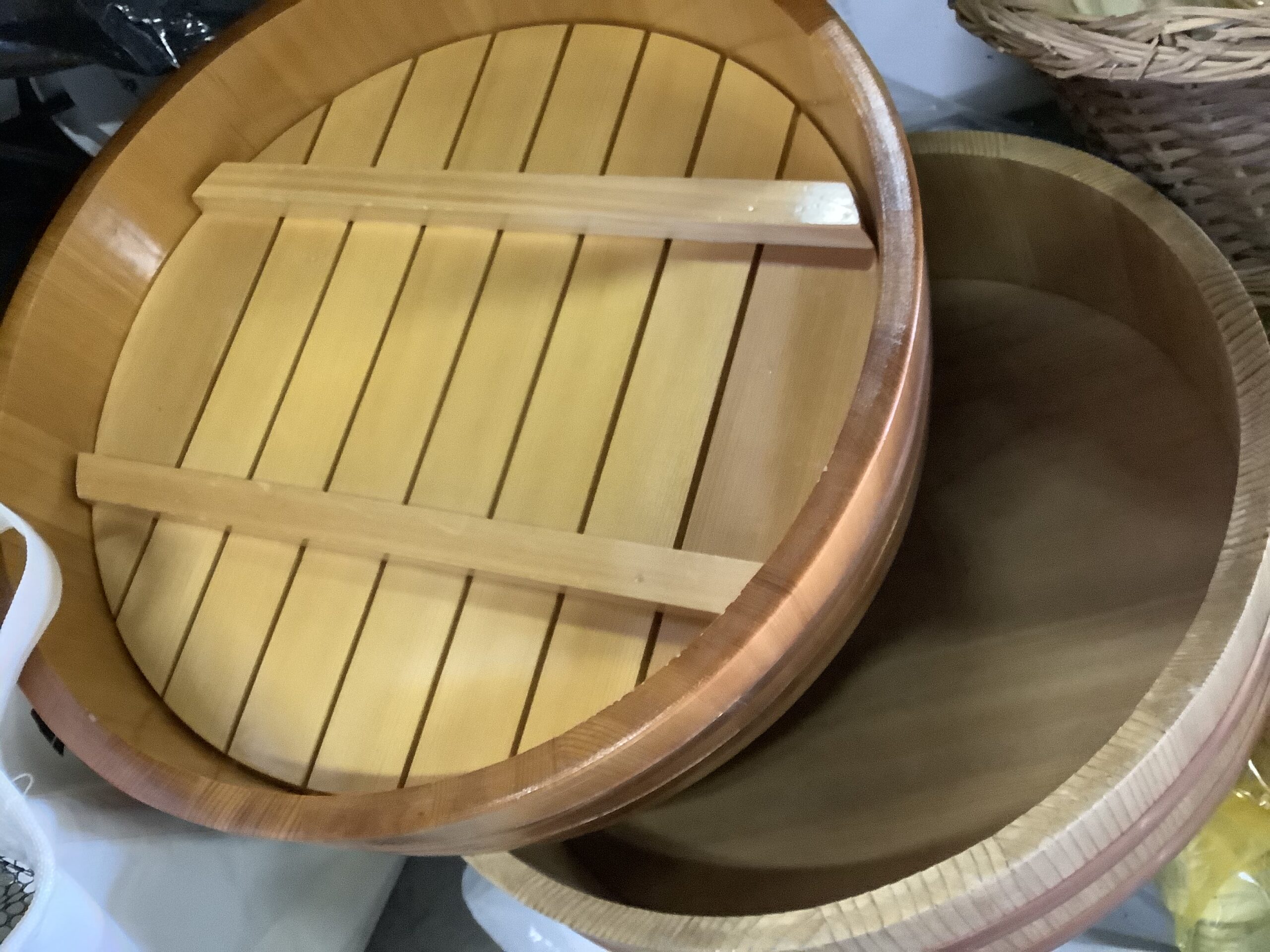 福山市金江町で回収した寿司桶