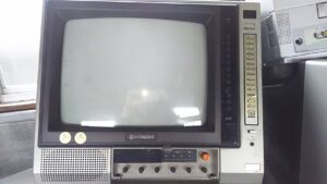 ブラウン管テレビ