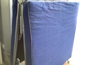 広島県庄原市で処分した折り畳みベッド