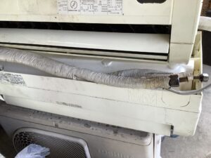 神石高原町でエアコンの取り外しから処分までさせて頂きました。