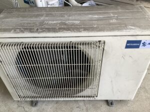 神石高原町でエアコンの取り外しから引き取りまでさせて頂きました。