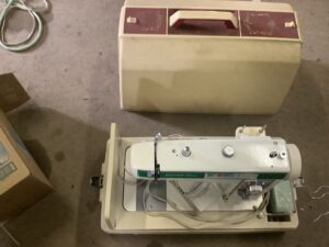 三次市でミシンの引き取りから処分までさせて頂きました。