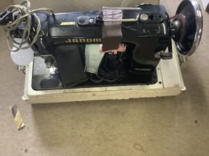 三次市でミシンの回収から処分までさせて頂きました。