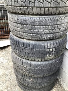 府中市でタイヤの回収から処分までさせて頂きました。