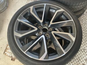 府中市でタイヤの回収から処分までさせて頂きました。