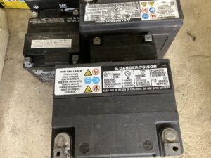 庄原市でバッテリーの引き取りから処分までさせて頂きました。
