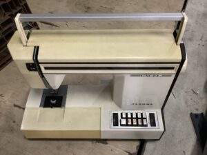 尾道市でミシンの回収から処分までさせて頂きました。