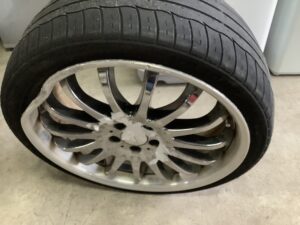 尾道市でタイヤの引き取りから処分までさせて頂きました。