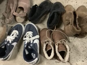 広島県三次市で引き取り回収から処分までした不用品の靴