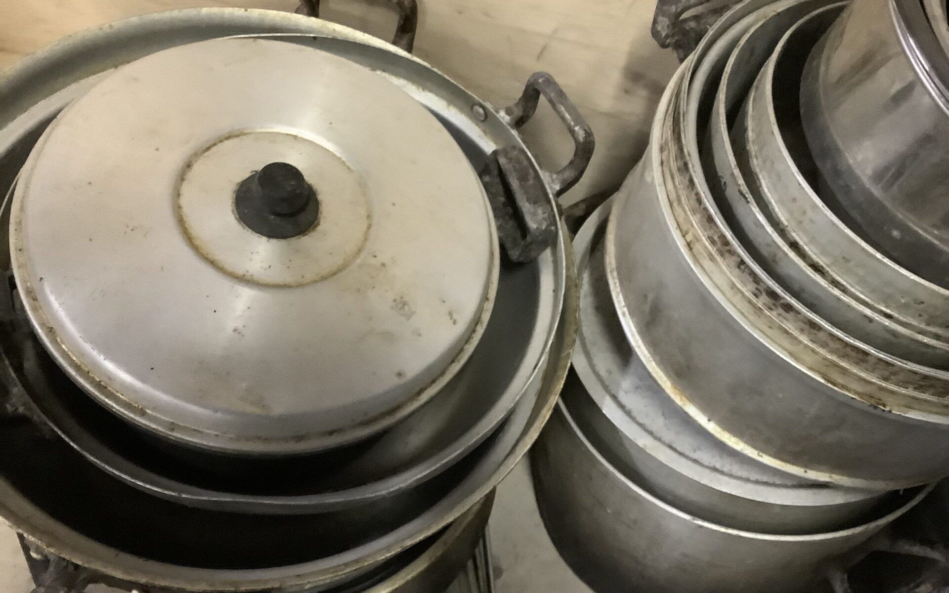 広島県三原市で引き取り回収から処分までした不用品の鍋