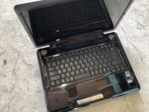 府中市でパソコンの引き取りから処分までさせて頂きました。