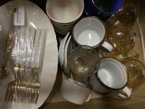 世羅郡世羅町で引き取り回収から処分までした食器