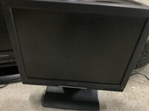 府中市でパソコンの回収から処分までさせて頂きました。