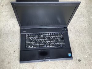 竹原市でパソコンの引き取りから処分までさせて頂きました。