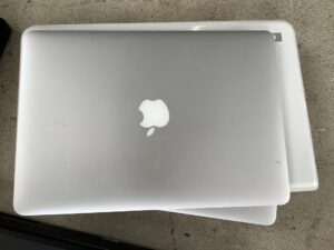 竹原市でパソコンの引き取りから処分までさせて頂きました。