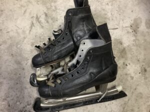 広島県竹原市で引き取り回収から処分までした不用品のスケート靴