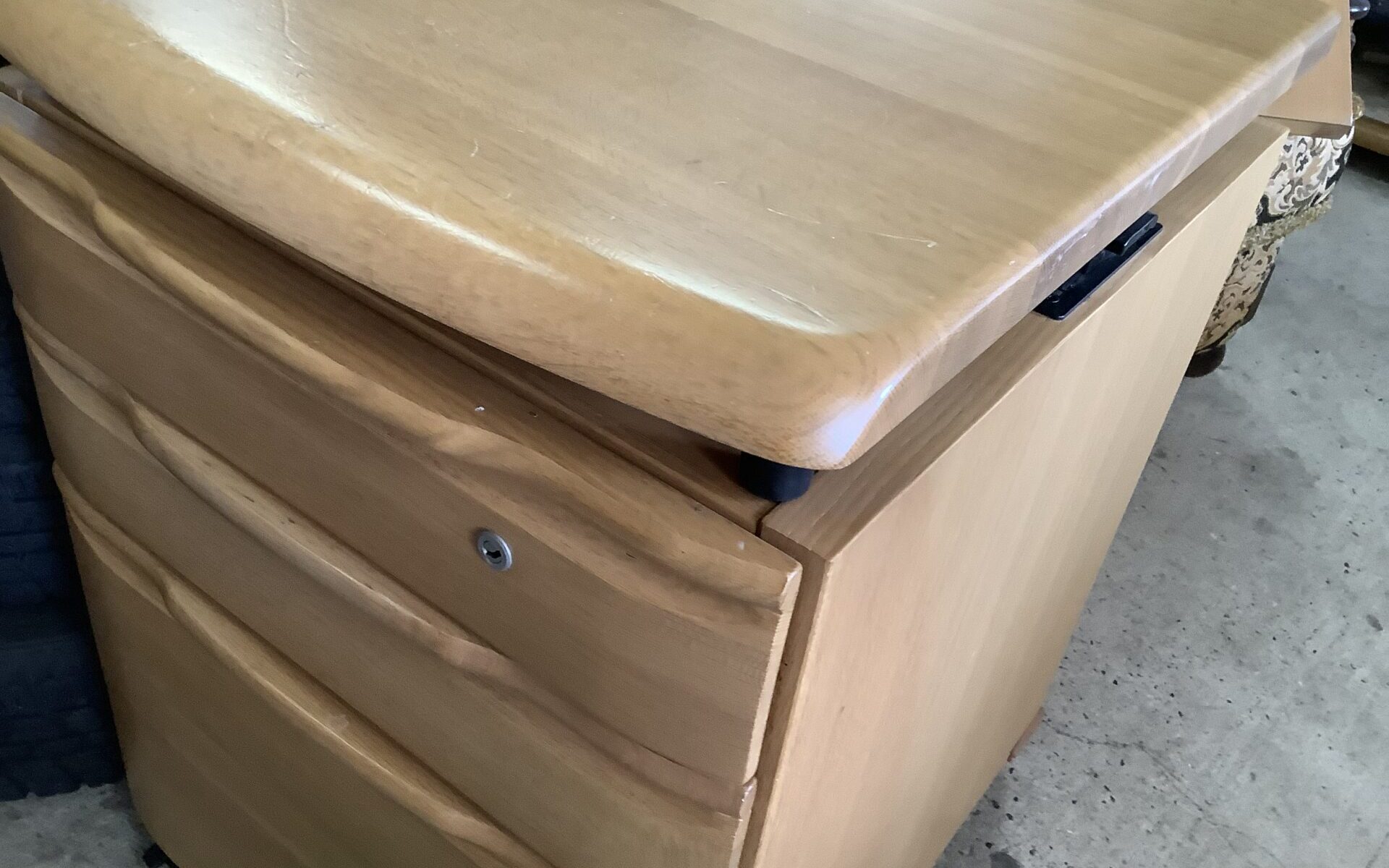 広島県尾道市で引き取り回収から処分までした家具