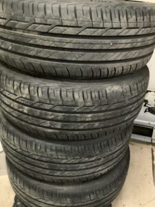 竹原市でタイヤの引き取りから処分までさせて頂きました。