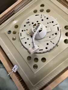 福山市引野町で引き取り回収から処分までした不用品の照明器具