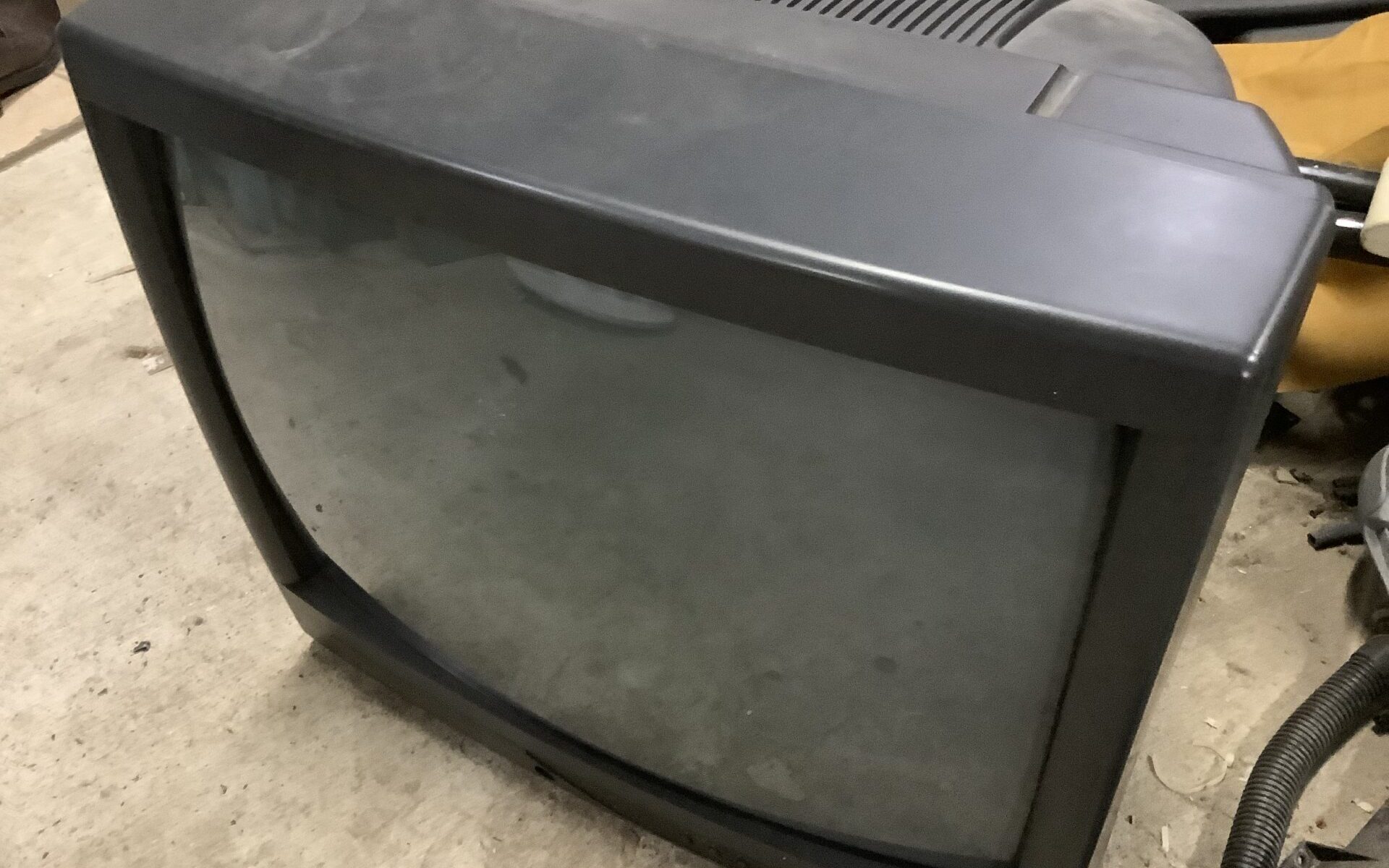 福山市引野町で引き取り回収から処分までしたテレビ