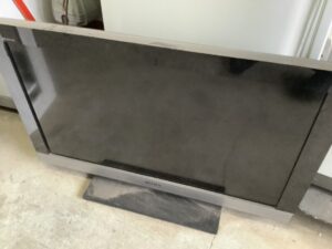 三原市でテレビの回収から処分までさせて頂きました。