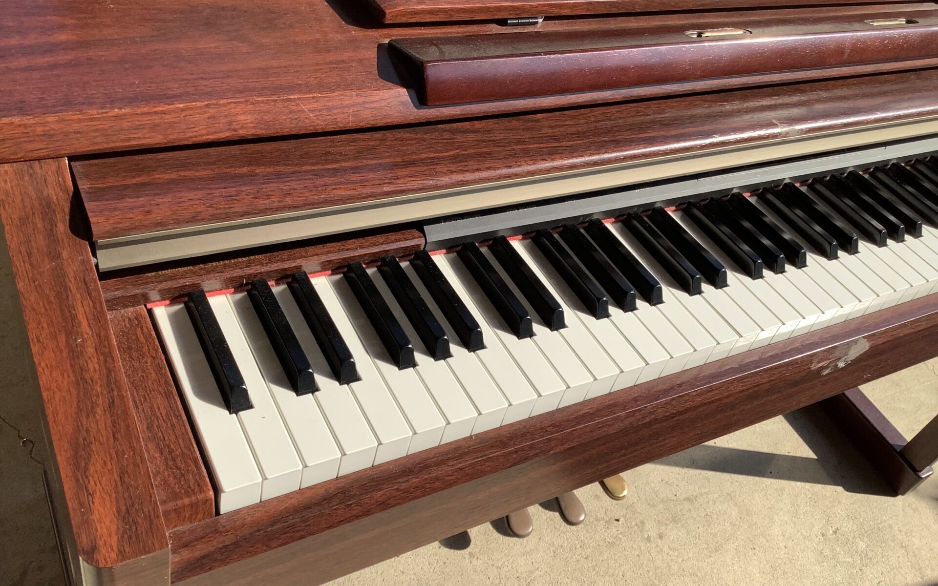 福山市松永町で引き取り回収から処分までした電子ピアノ