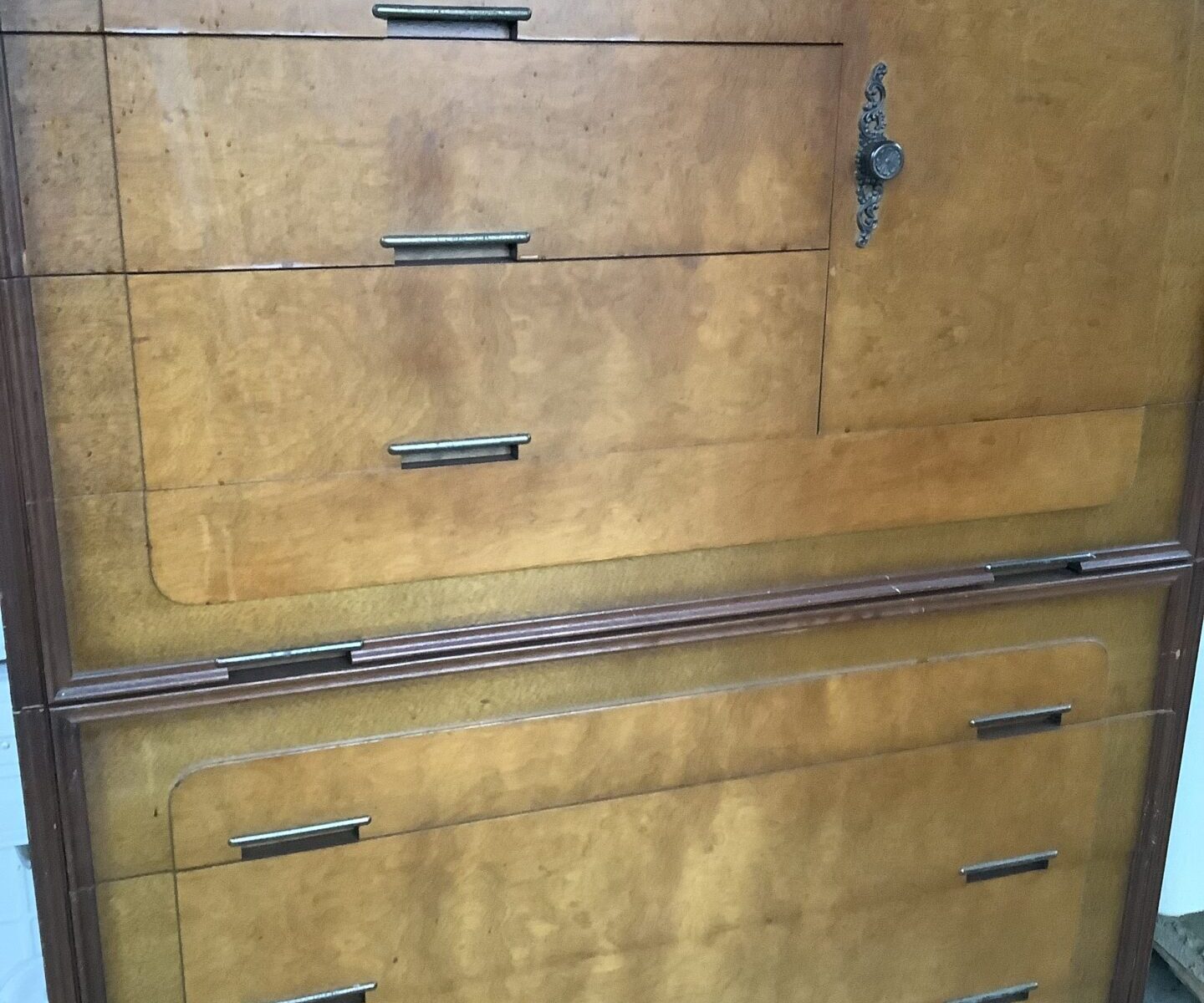 福山市水呑町で引き取り回収から処分までしたタンス