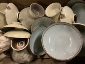 福山市新市町で引き取り回収から処分までした食器