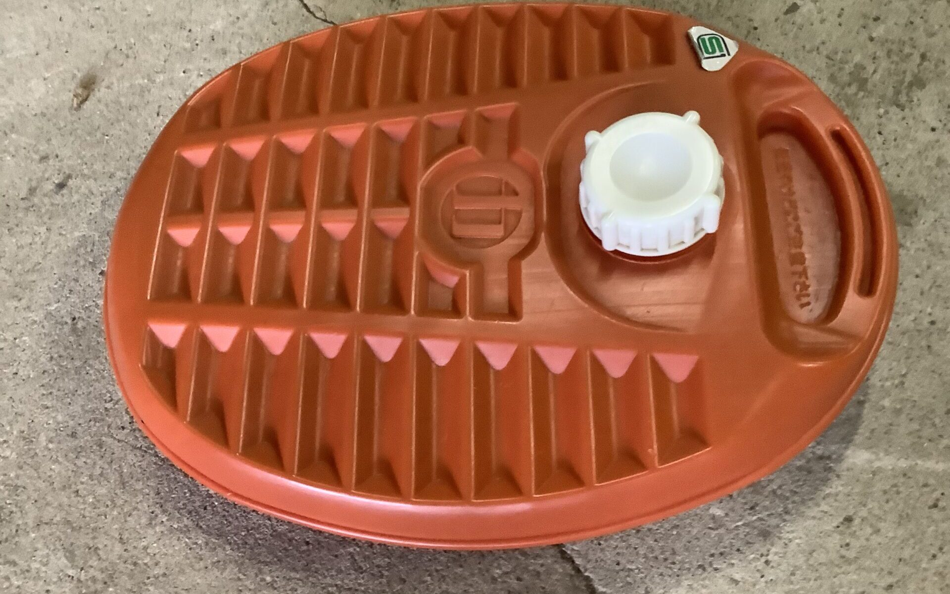 広島県神石高原町で引き取り回収から処分までした不用品の湯たんぽ