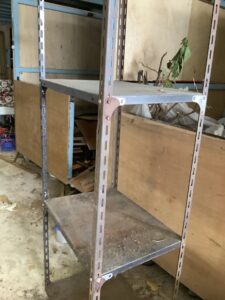 世羅郡世羅町で引き取り回収から処分までした不用品のスチールラック