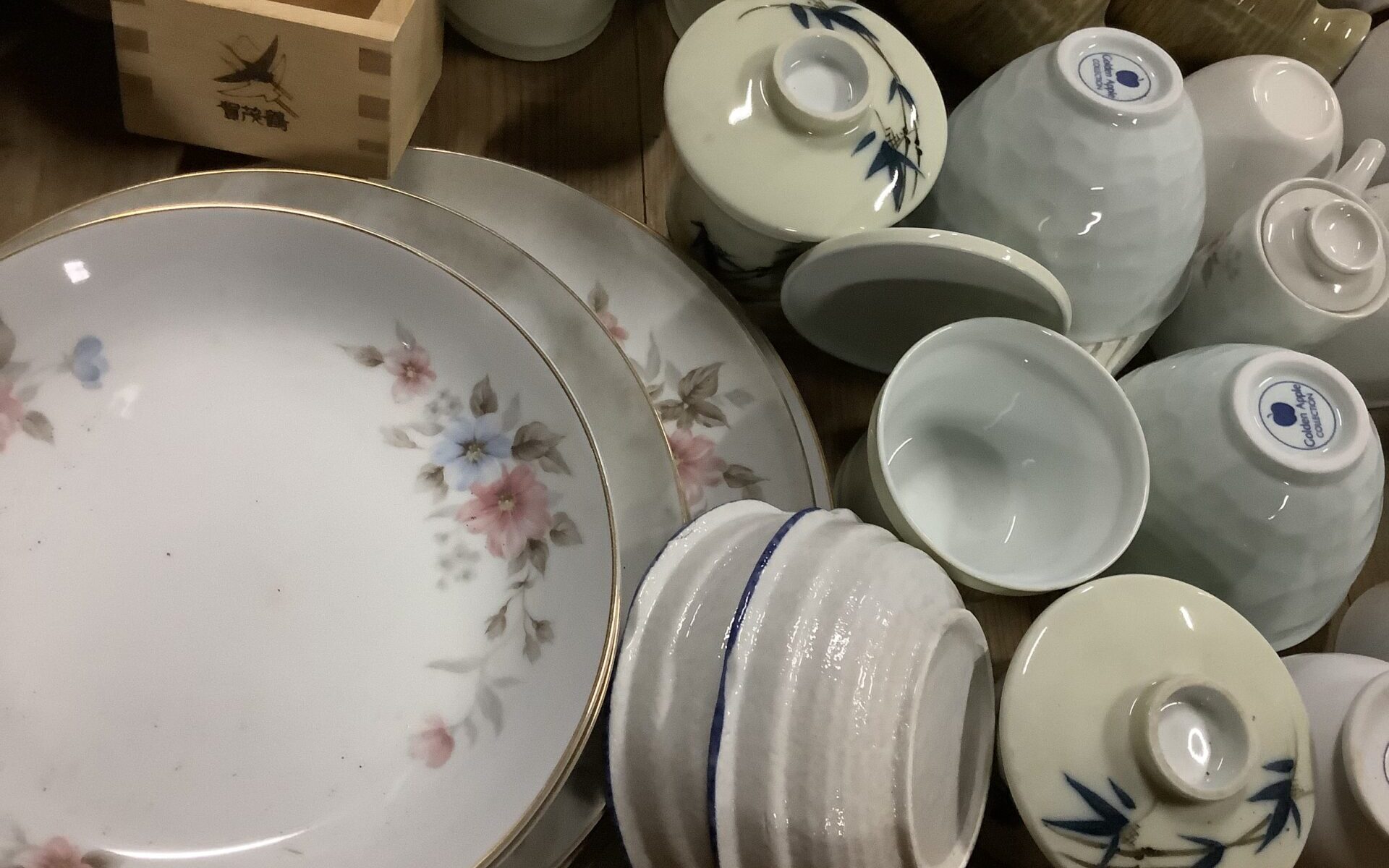 世羅郡世羅町で引き取り回収から処分までした食器