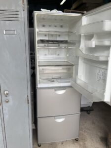 神石高原町古川で冷蔵庫の引き取りから処分までさせて頂きました。