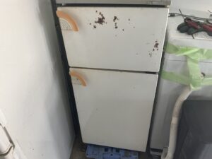 神石高原町有木で冷蔵庫の引き取りから処分までさせて頂きました。