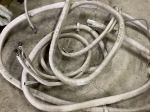 広島県府中市で取り外し回収から処分までしたエアコン配管