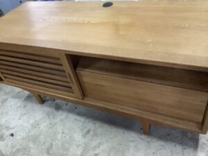 三次市十日市西で家具のテレビ台の引き取りから処分までさせて頂きました。