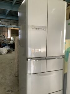 神石高原町亀石で冷蔵庫の回収から処分までさせて頂きました。
