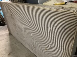 府中市篠根町でマットレスの引き取りから処分までさせて頂きました。