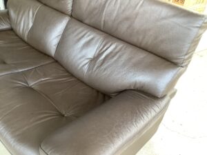 福山市神辺町川南でソファーの引き取りから処分までさせて頂きました。