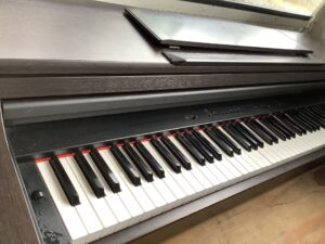 三次市日下町でピアノの回収から処分までさせて頂きました。