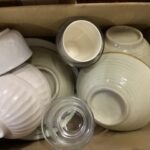 庄原市川北町で食器の引き取りから処分までさせて頂きました。