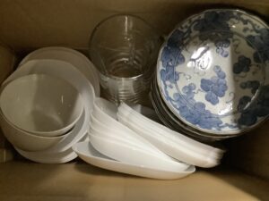 庄原市本郷町で食器の回収から処分までさせて頂きました。