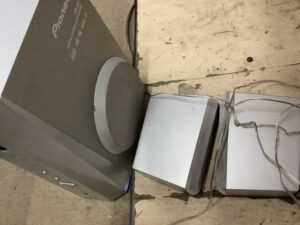 竹原市新庄町でコンポの回収から処分までさせて頂きました。