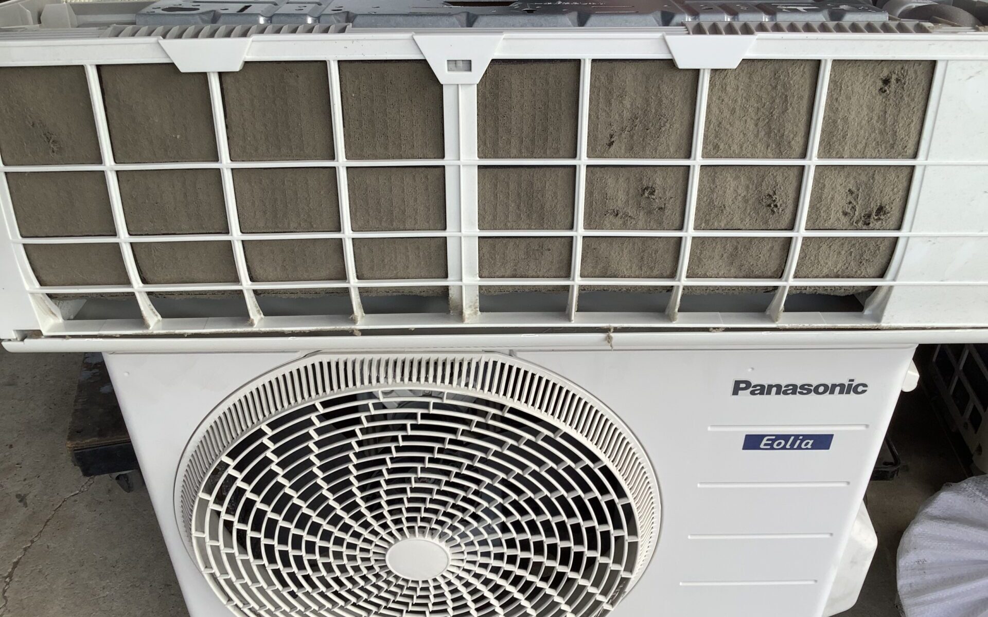 福山市水呑町で取り外し回収から処分までしたエアコン